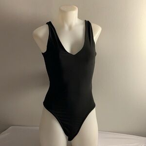Misguided Seam Free V Neck Bodysuit Sz 2